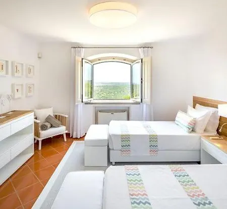 Villa Sleeps 8 Pool Air Con Malhadais